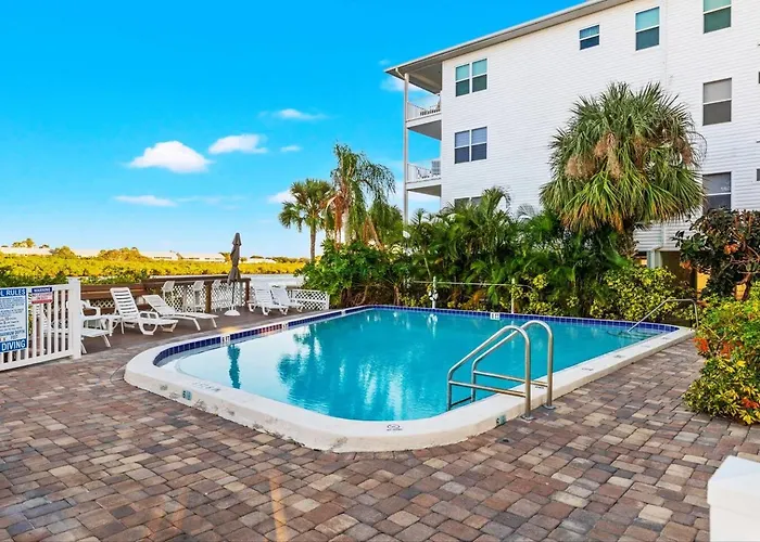 Charming On Indian Shore * Clearwater Beach